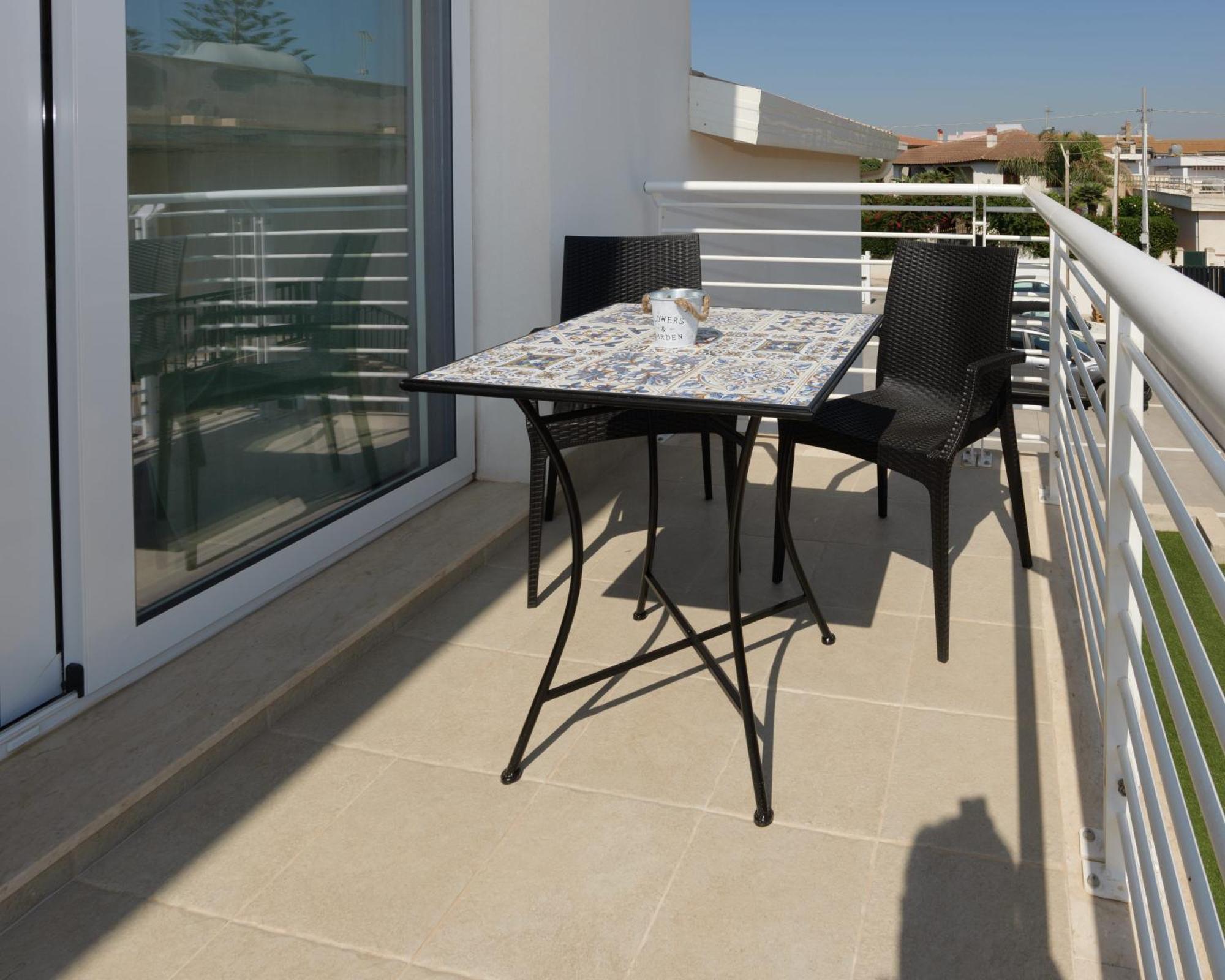 Astro Apartments With Direct Access On The Sea Of Noto Heritage Of Unesco Exterior photo