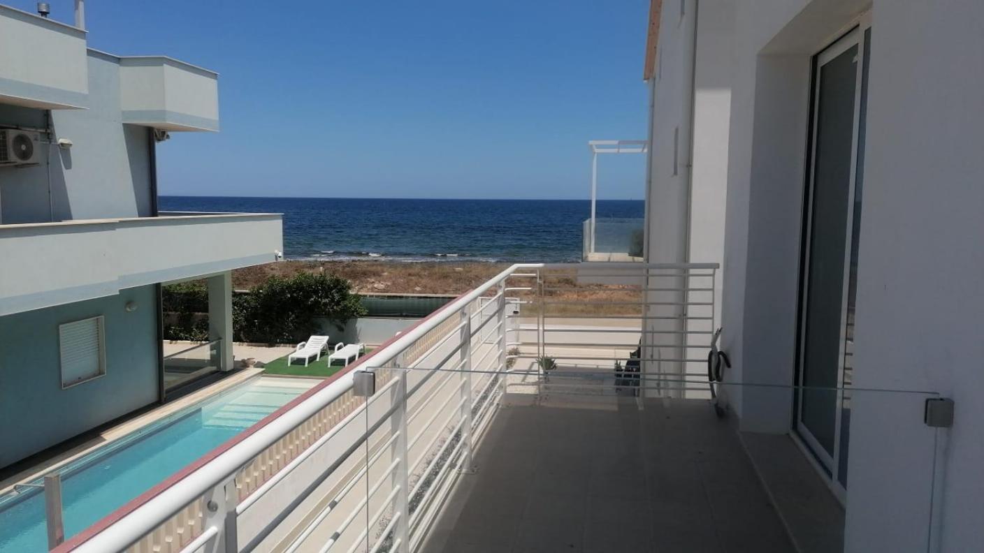 Astro Apartments With Direct Access On The Sea Of Noto Heritage Of Unesco Exterior photo