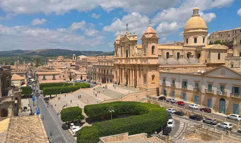 Astro Apartments With Direct Access On The Sea Of Noto Heritage Of Unesco Exterior photo